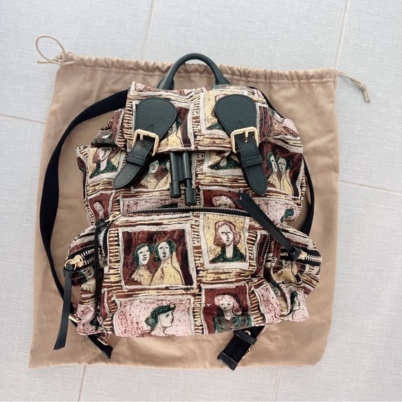 EUC RARE Burberry Rucksack Framed Head Print Backpack Medium - Picture 3 of 14